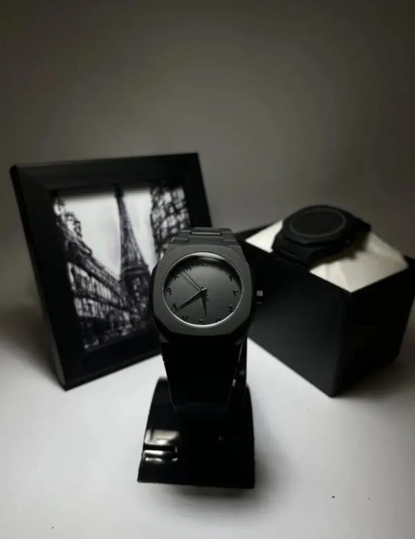 Full Black Aura Quartz Watch – Lightweight Design